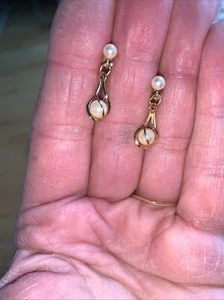 Petite 14k Yellow Gold 3/4” Teardrop Cage Pearl Dangle Post Earrings 1.3Grams - Picture 1 of 6