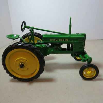 Ertl John Deere HWH  Tractor HC 1999 2 Cylinder Club  1/16 JD-16006-1HA-B2 - Image 1 of 4