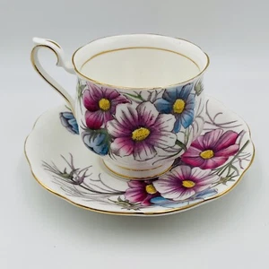 Royal Albert Teetasse & Untertasse handbemalt Blume des Monats Kosmos England - Bild 1 von 12