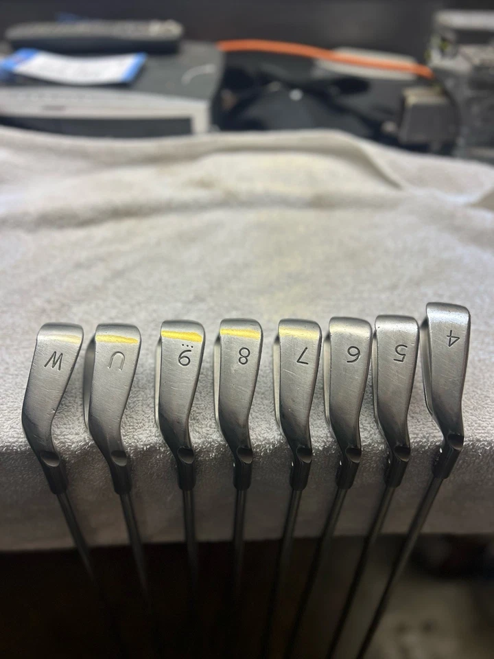 Ping G10 White Dot 4 thru PW plus UW (8 Clubs) Plus 1” Custom Length 3 Degree UR - Image 1 of 4