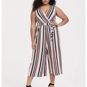 NWT Torrid Striped Textured Knit Wide Leg Cropped Belt Jumpsuit Size 3X - Picture 1 of 10
