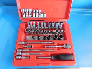 USED, " SNAP ON TOOLS " 1/4 IN. DR. SOCKET SET IN PLASTIC BOX, ALL SAE SOCKETS - Foto 1 di 9
