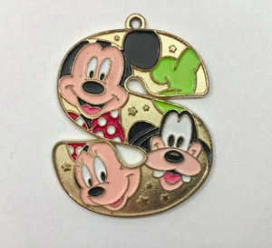 Disney Disneyland BUCHSTABE S Mickey Anhänger Charm 1,5 Zoll Goofy Minnie  - Bild 1 von 2