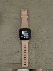 Fitbit Versa 2 Smartwatch Rosa Fitness Tracker Gebraucht - Bild 1 von 2