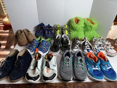 Lote 12 pares de zapatos para niños pequeños Nike Converse Vans Skechers Janie Jack 7c 8c Paquete Foto 1 de 4