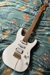 Charvel DK24 Pro Mod Snow White - Excellent Condition w/ Gig Bag - Picture 1 of 4
