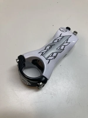 Bontrager XXX Carbon Stem 90 mm 7 degree 31.8 gloss White light road bike - Image 1 of 4