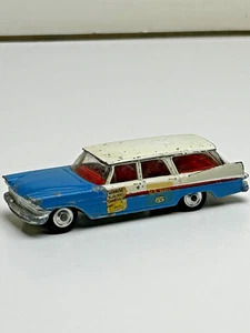 Corgi No. 443 Plymouth Suburban U.S. Mail Station Wagon, Original - Picture 1 of 12