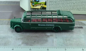 Brekina S58075 Austrian Old Timer 1941 Coach Bus Saurer BT 4500 1:87 - Picture 1 of 3