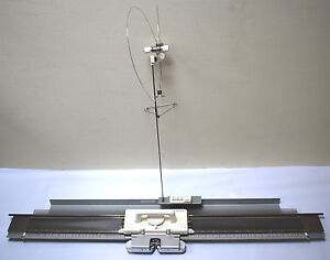 SA10 SINGER / SILVER REED  9Gauge 2.8mm intarsia Knitting Machine 400 Needles