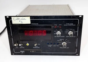Acondicionador de señal MKS, tipo 270B - Imagen 1 de 3