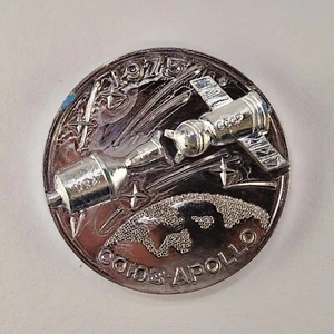Vintage Soviet Souvenir Medal Soyuz Apollo 1975 USSR USA Joint Mission Space Age - Picture 1 of 10