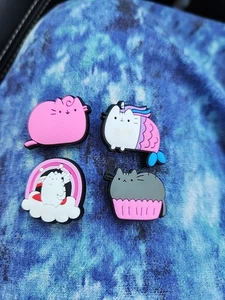 4er Set - Kroko Silikon Schuh Charms - Pusheen Katze - 1 Zoll - Bild 1 von 2