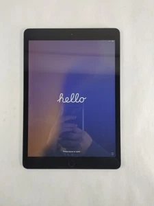 Apple iPad 7th Gen A2197 32 GB iOS 18.7.1 (WiFi Only) - Picture 1 of 6