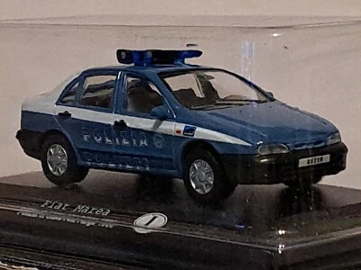 1:43 scale Fiat Marea 1999 Italian Police diecast model car  - Image 1 of 4