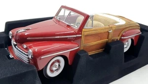 Road Signature 1/18 Scale Diecast 20048 - 1946 Ford Sportsman - Red - Picture 1 of 5