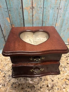 Joyero vintage Love forma corazón ventana superior madera 1 cajón forrado de terciopelo crema - Imagen 1 de 9
