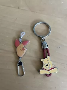 Disney Winnie the Pooh Bear Keychain Holder + Piglet Chain Key Attachment - Picture 1 of 15