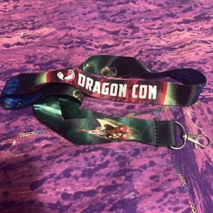 Dragon Con Schlüsselband 19" Dragoncon Fantasy Space 2023 NEU - Bild 1 von 3