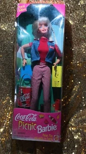Coca Cola Picknick 1997 Barbie Puppe - Bild 1 von 7