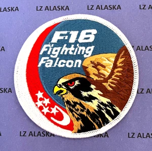 REPÚBLICA DE SINGAPUR FUERZA AÉREA F-16 LUCHA HALCÓN BANDERA REMOLINO PARCHE FN8 - Imagen 1 de 3