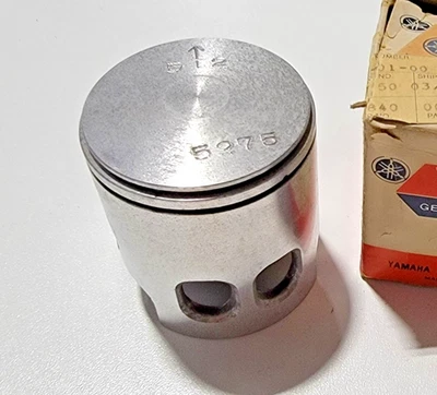 Pistón de gran tamaño 52,75 mm 1974-1976 Yamaha RD200 RD 200 nuevo en stock Foto 1 de 4