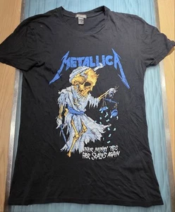 Metallica Their Money Tips Her Scales Again T-Shirt Size Small - Picture 1 of 4