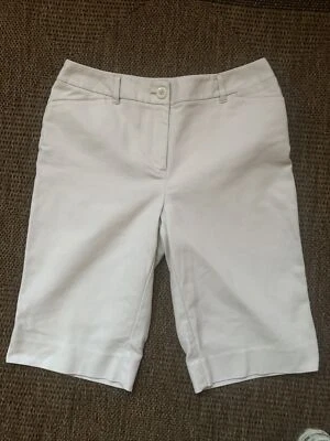 CHICO'S NEW! Khaki Beige Stretch Ponte Cotton Zipper Front Walking Shorts Sz 0.5 - Image 1 of 4