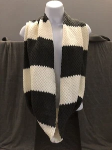 knitted scarf - Picture 1 of 1