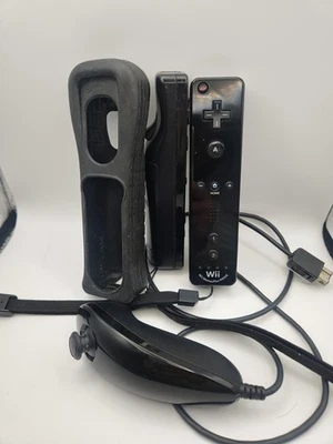 【Genial】 Mandos a distancia Nintendo Wii con Wii MotionPlus interior negro con correa para la muñeca Foto 1 de 4