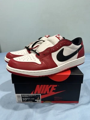 Talla 10.5 Hombres, 12 Wmn Air Jordan 1 Retro OG 2025 Low Chicago HQ6998 600 Foto 1 de 4