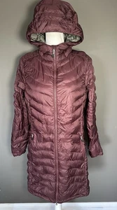 LL Bean Women’s Ultralight 850 Goose Down Coat Cranberry Sz Medium Hooded - Picture 1 of 6