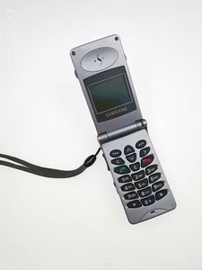 Cellulare SAMSUNG SGH-A100   A100 VINTAGE ( sans chargeur)  - Photo 1 sur 3