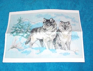 COUNTED CROSS STITCH PATTERN ONLY - A PAIR OF WOLVES - Picture 1 of 1