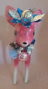 Renna cervo stile vintage retrò natalizia rosa caldo decorata con Natale vintage - Foto 1 di 7