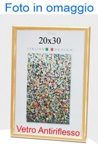 Cornice da parete legno 20x30 vetro antiriflesso colore oro + foto omaggio - Foto 1 di 3