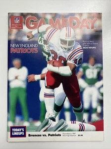 NFL GAME PROGRAM - PATRIOTS @ BRONCOS Mosi Tatupu on cover - 6. Dezember 1987 - Bild 1 von 12