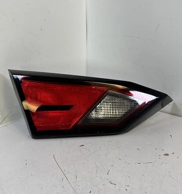 2019-2021 NISSAN ALTIMA LEFT SIDE INNER TAIL LIGHT Foto 1 de 4
