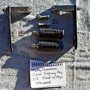 Harley Davidson DYNA FXDL Highway Pegs Black with Stock Pegs 1995-later - Picture 1 of 12