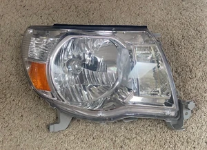 08 Tacoma Right Headlight Chrome w/Amber Reflectors OE Style Single Quad Cab TRD - Picture 1 of 3