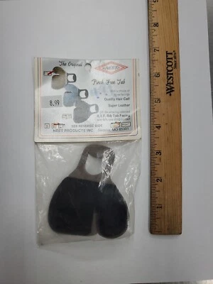 Neet Pinch Free Tab Bowstring Release - Calf Brown Size Medium Left Hand - Image 1 of 4