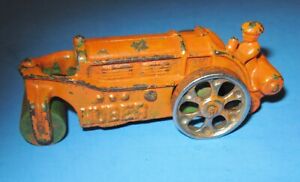 Vintage  Hubley HUBER Road Roller Cast Iron Orange 4 1/4"