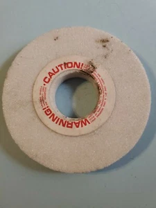 Tyrolit Radiac WA46JV8 4" x 1-1/4" x 1/2" Schleifscheibe kostenloser Versand - Bild 1 von 2