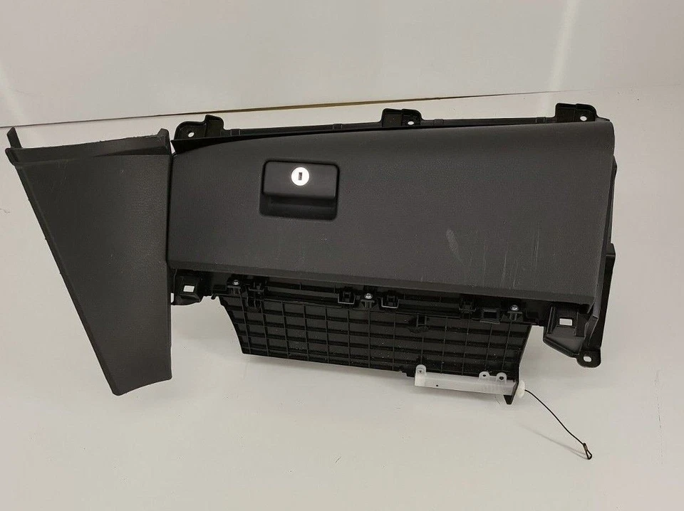 Toyota Camry 2018 guantera Foto 1 de 4