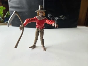 Batman animated series 1993 SCARECROW Complete With Sickle And Crow DC Kenner - Picture 1 of 9