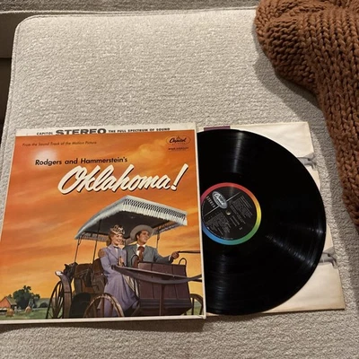 "Oklahoma!" Vinyl LP Soundtrack, Rodgers & Hammerstein, Capitol 33rpm, NM/NM - Image 1 of 4