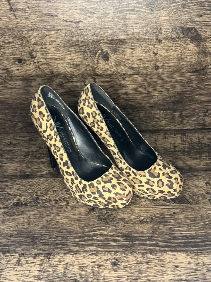 Kardashian Kollection Leopard Platform Pump Heels Size 6 - Image 1 of 4