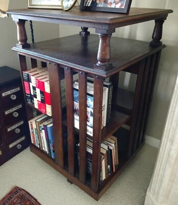 XL 古董维多利亚伯尔橡木旋转书柜黄铜脚轮带印版 # — 第 1/4 张图片