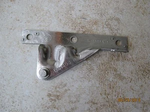Andersen Enhanced E-Z Casement Window Sash Bracket With Stud Post Right 1361408 - Picture 1 of 2