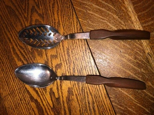 2 Vtg CUTCO USA Stainless 12 & 13 Serving & Slotted Spoons W/Brown Swirl Handles - Picture 1 of 7